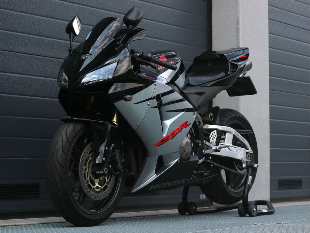 Honda CBR 600 RR A2 mogelijk foto 4