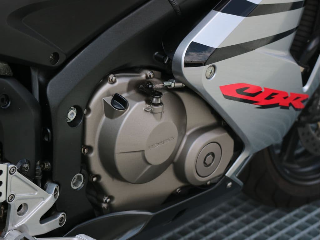 Honda CBR 600 RR A2 mogelijk foto 11