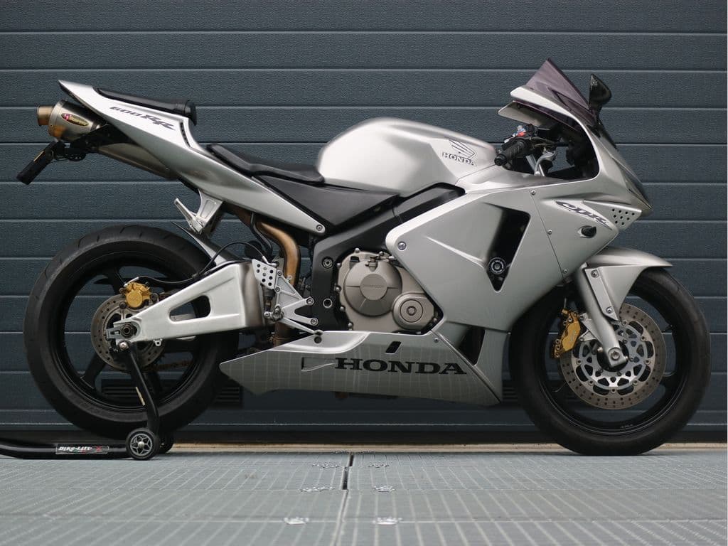 Honda CBR 600 RR A2 mogelijk foto 2