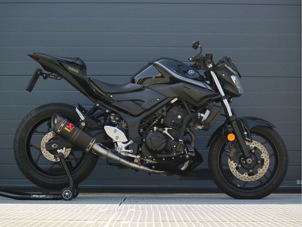 Yamaha MT 03 foto 2