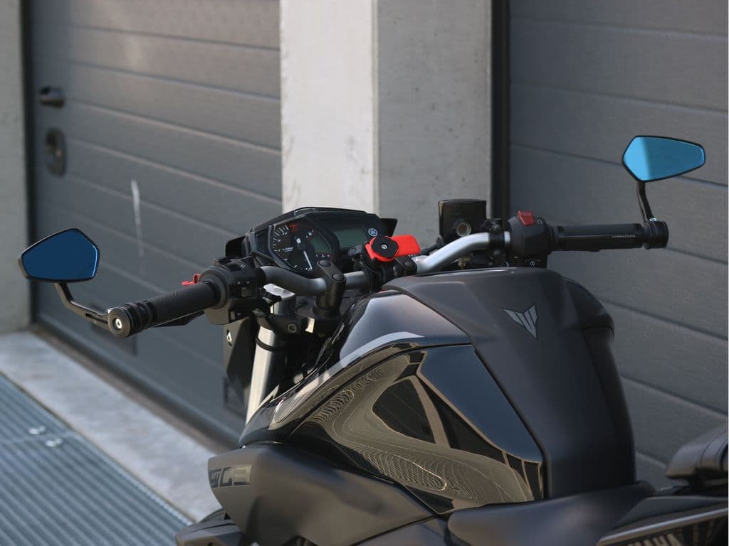 Yamaha MT 03 foto 10