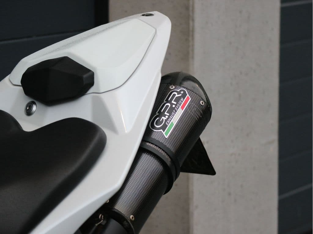 Yamaha YZF R1 foto 9