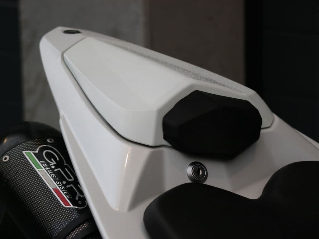 Yamaha YZF R1 foto 10