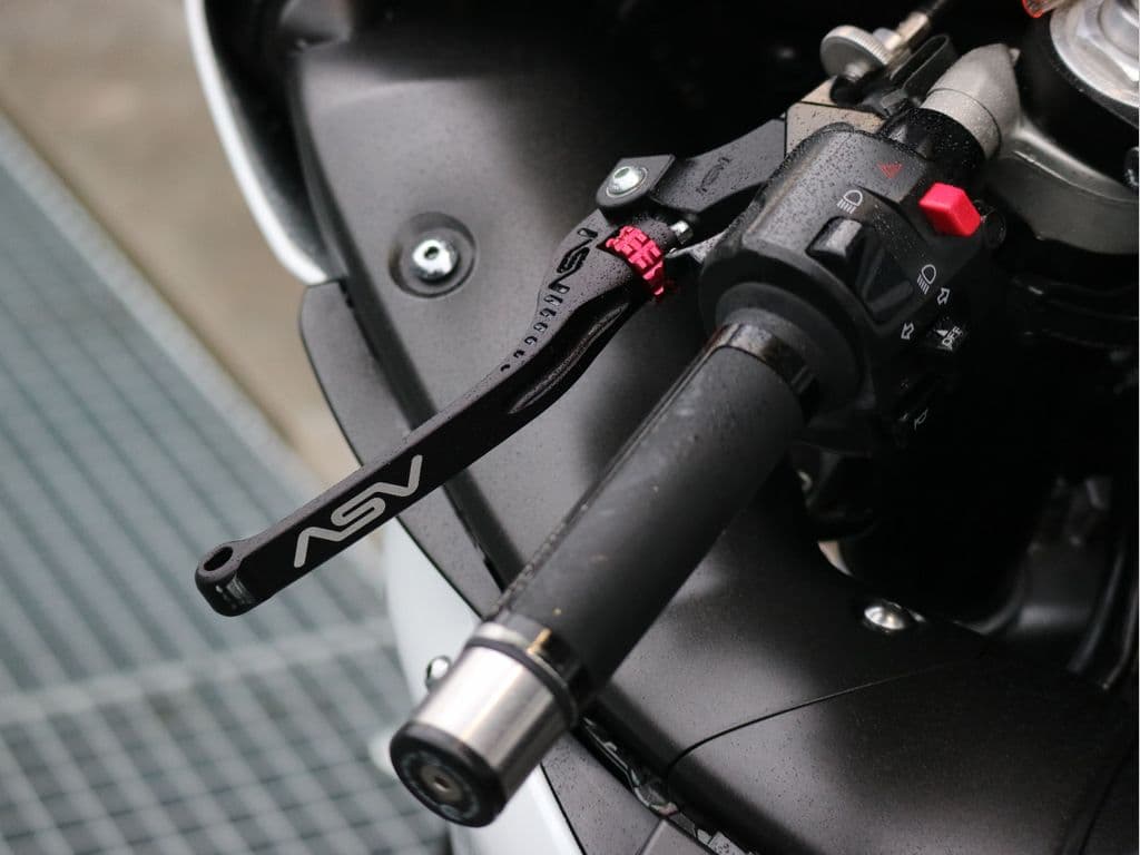 Yamaha YZF R1 foto 15