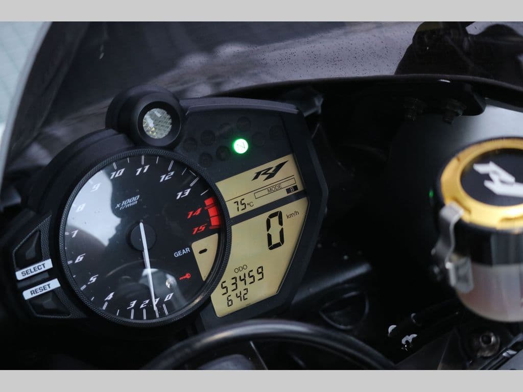 Yamaha YZF R1 foto 25